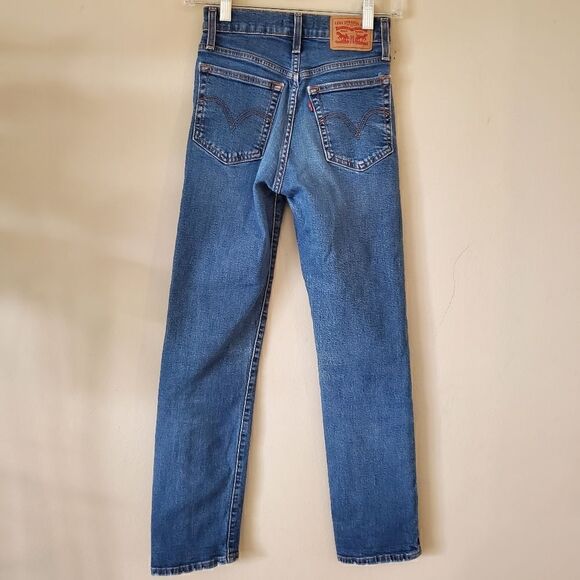 Levi's Womens 24 Regular Fit Wedgie Straight Leg Denim Jeans Blue - Picture 1 of 5